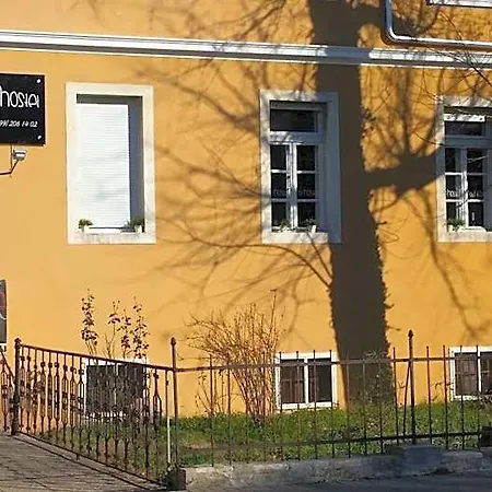 The Ξενοδοχείο